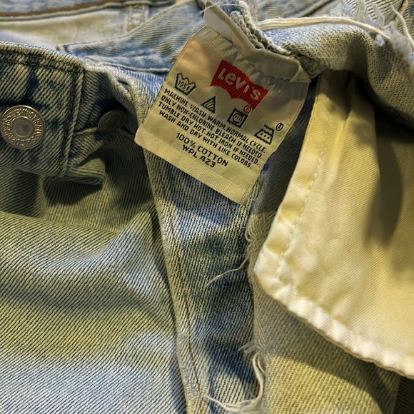 Levi’s 501 Denim Jean Shorts - Picture 7 of 7